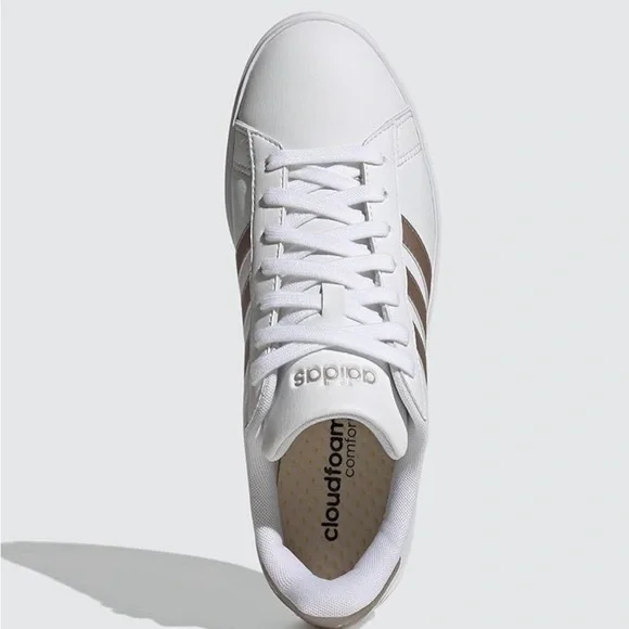 Adidas NWT Grand Court 2.0 Platinum Metallic shoes women’s 8.5 - Picture 6 of 8